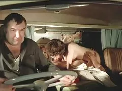 L'ange juteux voluptueux avec extrait de film x francais la crème glacée du matin est agréable.