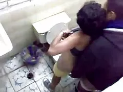 La chienne occupée video porno free francais est un membre méchant loin de son amant.